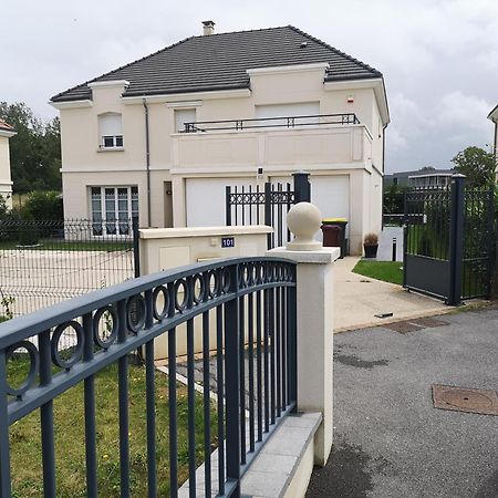 Bienvenus Chez Eric A Montevrain 아파트 외부 사진